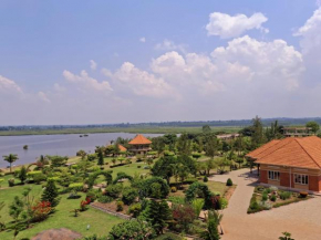 Smart Beach Resort Hotel Mityana
